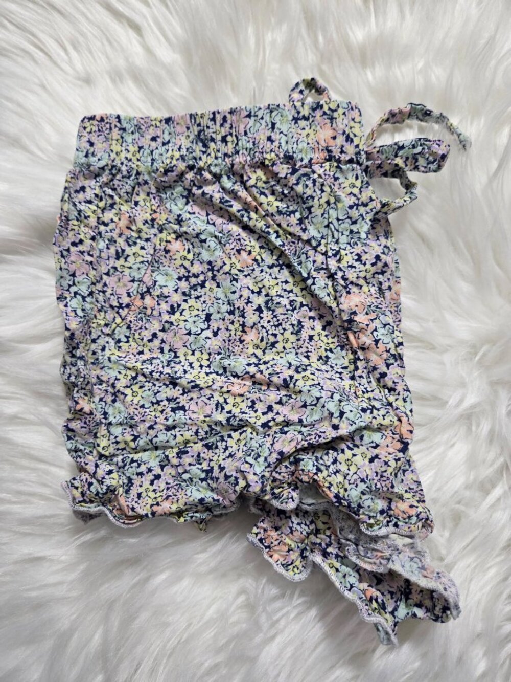 Primark Crinkle Style Floral Pajama Shorts - Picture 2 of 5